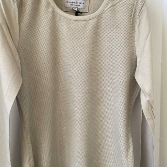 LIGHT BUTTERY SOFT REAL SUEDE/ COT/ LYCRA T-SHIRT - Picture 2 of 4